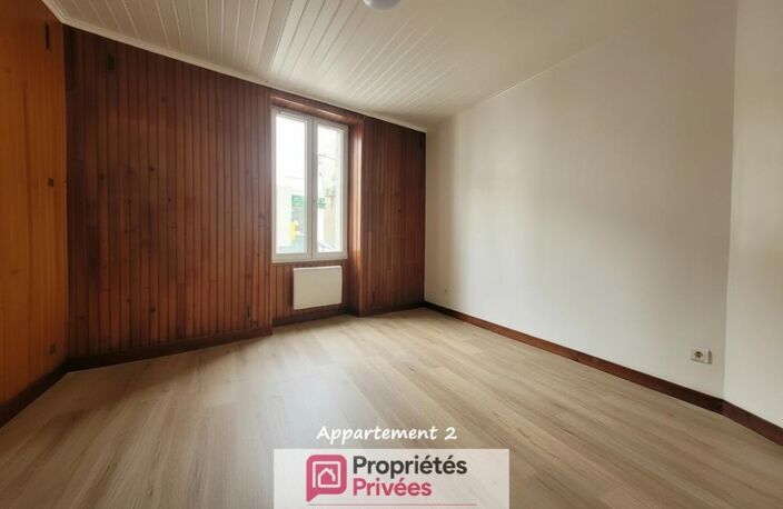 RUELLE SUR TOUVRE (16600) : Immeuble de rapport avec 4 logements + 1 local commercial — photo 3