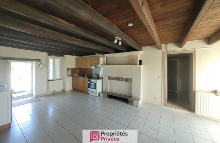 DIGNAC (16410) : Maison en pierre de 76m2 avec grange et atelier — photo 3