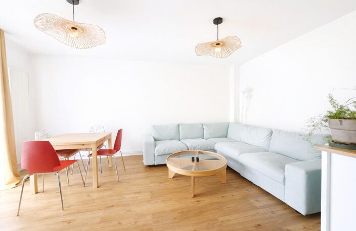 Appartement T3 - Côtes Fleuries - Bon standing - Jardin privatif et Garage — photo 2