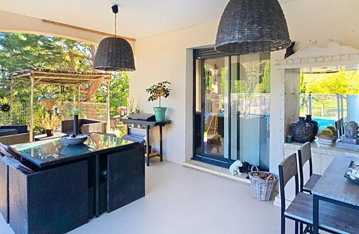 Maison individuelle de type 5, avec piscine sur un terrain de 2788 m² — photo 4