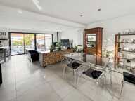 PARC BORDELAIS -GRAND LEBRUN MAISON DE CARACTERE AVEC TROIS CHAMBRES PISCINE ET GARAGE — photo 2
