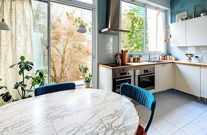 Rare maison bourgeoise en pierre de 142 m² (DPE C) ? Cour, grande cave de 70 m² et Fort potentiel — photo 5