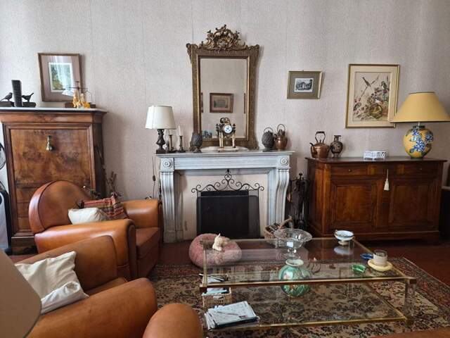 Appartement Marseille 13006  T6 161 m2 — photo du bien