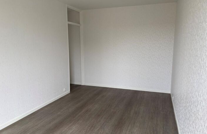 Leasing Appartement 2  pièces 50 m² La Châtre — photo 2