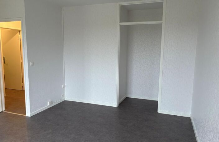 Leasing Appartement 2  pièces 50 m² La Châtre — photo 3
