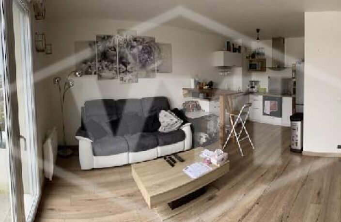 Vente appartement 2 pièces 38 m² Combs-la-Ville (77380) — photo 2