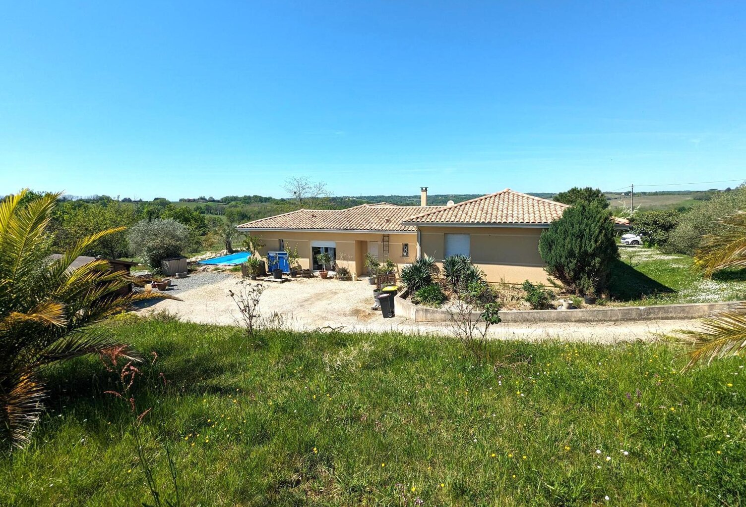 Location maison 6 pièces 184 m² à Langoiran (33550) — photo 1