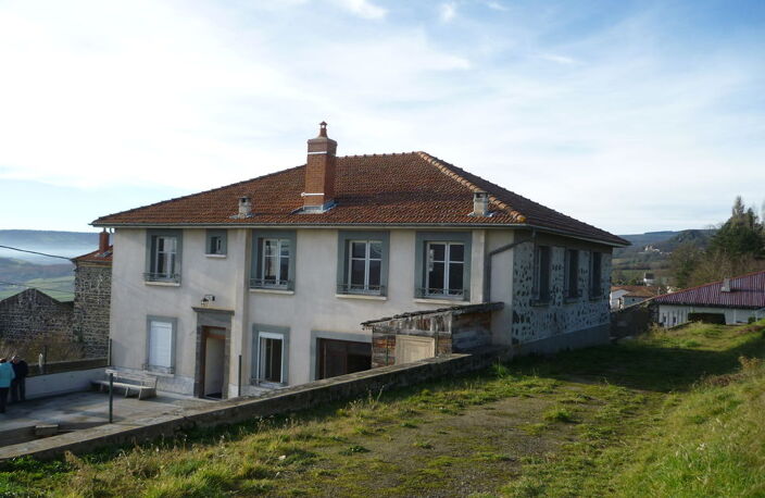 Local commercial avec appartement T4 et terrasse — photo 2