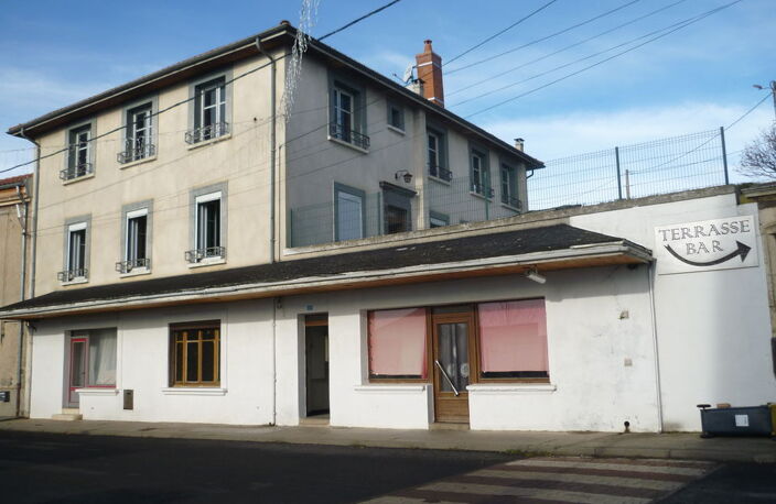 Local commercial avec appartement T4 et terrasse — photo 3