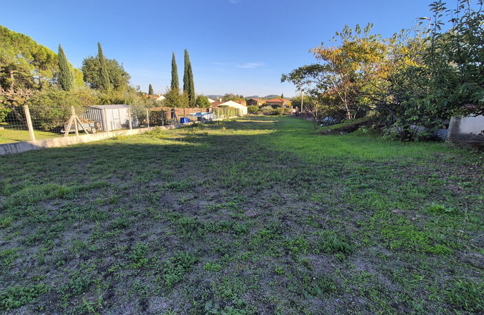 Terrain constructible de 871 m2 à Alès — photo 3