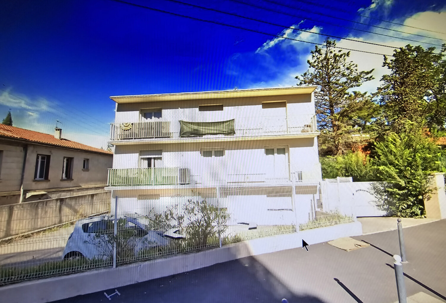 à  louer studio vide avec balcon et parking à coté fac de le — photo 1