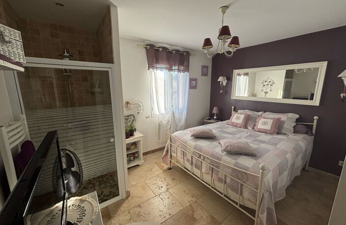 Maison de 120m2 avec Piscine en bordure de Tresques — photo 2