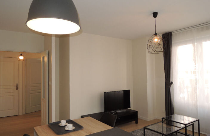 Appartement meublé à louer à lyon 6ème arrondissement cuvier — photo 3