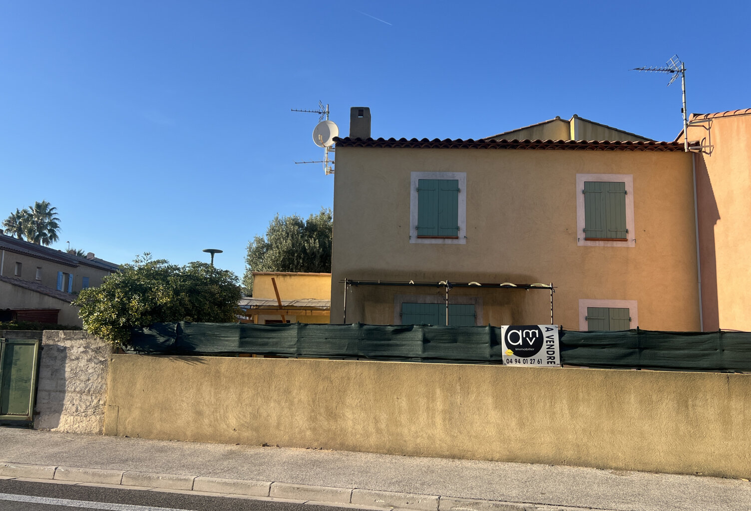 MAISON 4 PIECES - 3 CHAMBRES - LA GARDE ( 83130 ) AVEC TERRA — photo 1