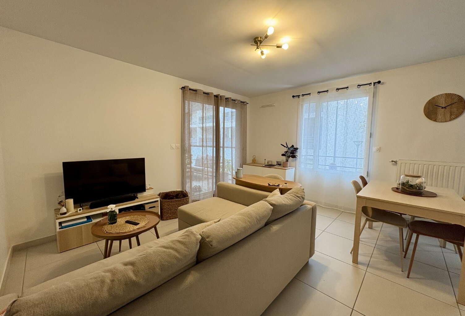 Location appartement 2 pièces 51 m² à Francheville (69340) — photo 1