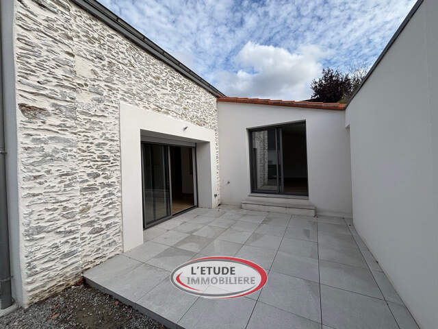 Maison entièrement rénovée au coeur du bourg de Carquefou   F — photo du bien