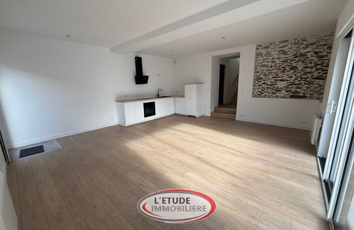 Maison entièrement rénovée au coeur du bourg de Carquefou   F — photo 2