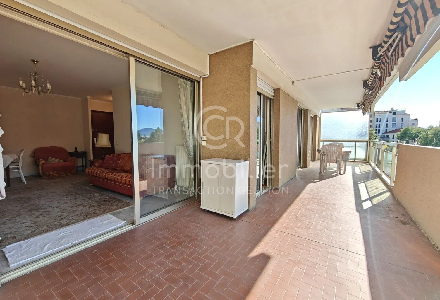 T3 CENTRE-VILLE TERRASSE 25M² PARKING+CAVE — photo 1