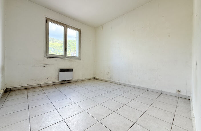 Appartement traversant avec garage et deux balcons — photo 5