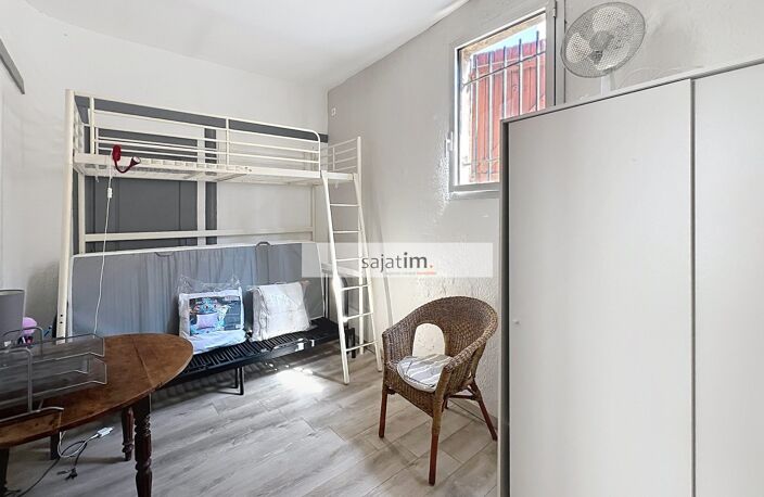 maison de ville composée d'un Studio de 25 m² et d'un T2 de 29 — photo 3