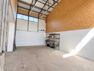 Location Atelier 180 m&sup2; — photo 2