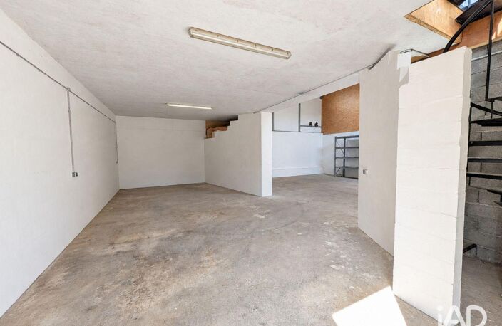 Location Atelier 180 m&sup2; — photo 4
