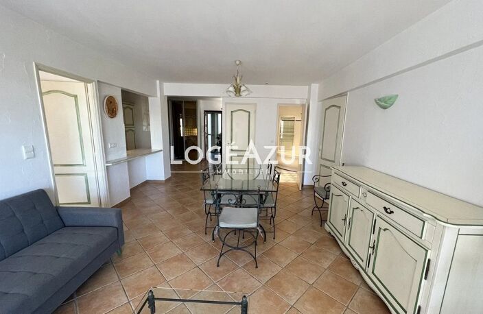LOCATION MEUBLÉE ANTIBES – 2 CHAMBRES AVEC BALCON VUE MER ET GAR — photo 3