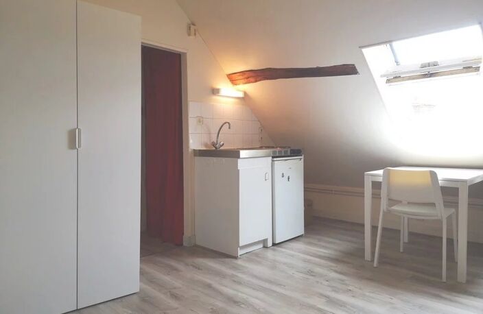 Studio meublé de 10,04 m² à Tours centre — photo 3