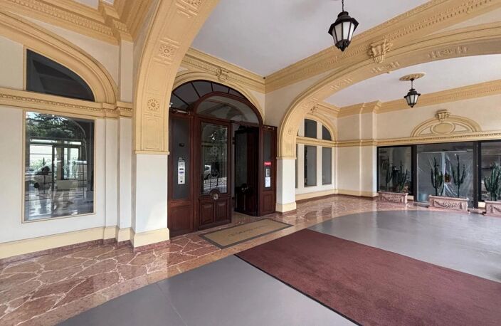 NICE – GRAND HÔTEL | STUDIO DE PRESTIGE AVEC BALCON FACE À LA CO — photo 2