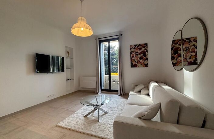 NICE – GRAND HÔTEL | STUDIO DE PRESTIGE AVEC BALCON FACE À LA CO — photo 5