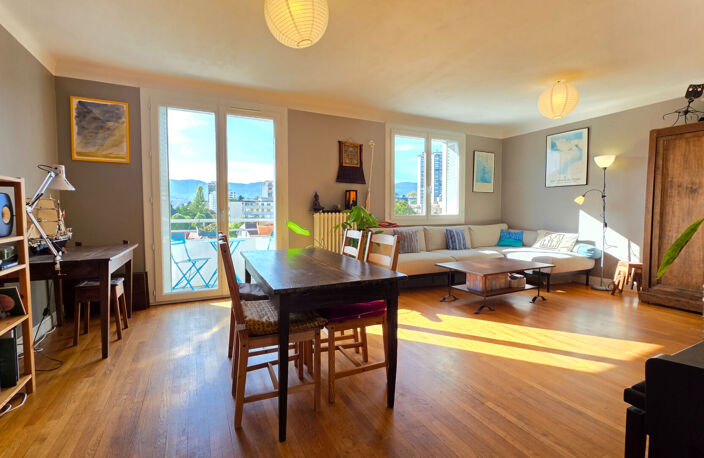 CHAMBERY - T4 DERNIER ETAGE — photo 3