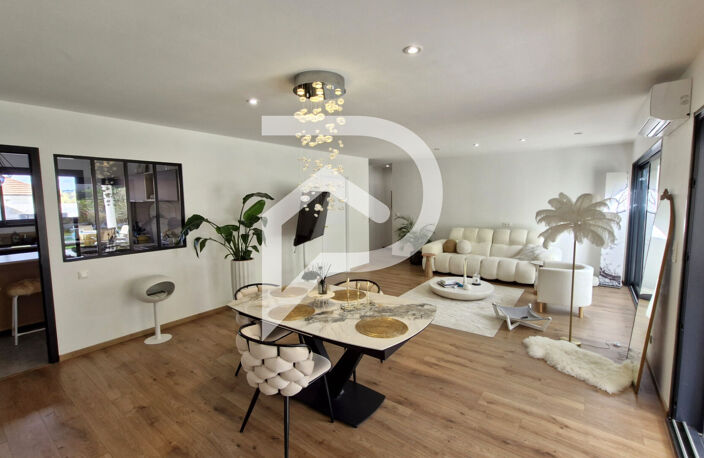 Maison contemporaine de plain-pied avec piscine 6 pièces 142 m² ORTHEZ — photo 5