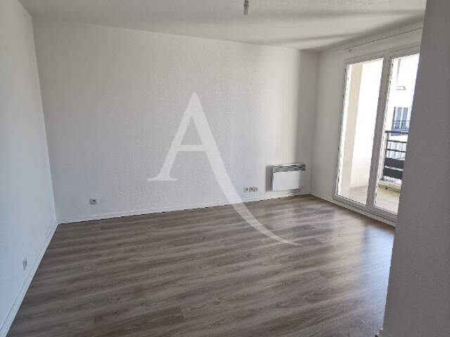 T2 36m² + BALCON + PARKING - CERGY LE HAUT — photo du bien