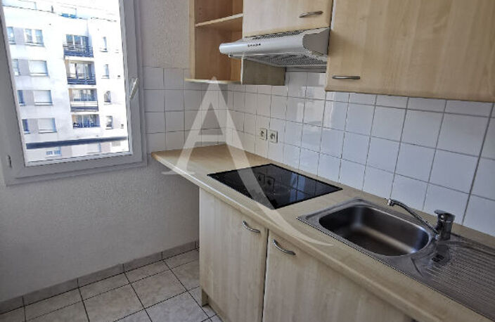 T2 36m² + BALCON + PARKING - CERGY LE HAUT — photo 2