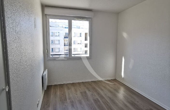 T2 36m² + BALCON + PARKING - CERGY LE HAUT — photo 3
