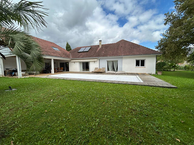 ARTIGUELOUVE : La maison familiale qui a tout pour plaire — photo du bien