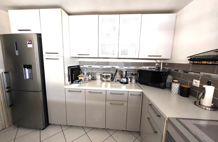 Appartement T4 à vendre à Marseille 13005 La Conception, 3 chambres, 3 balcons et cave — photo 5