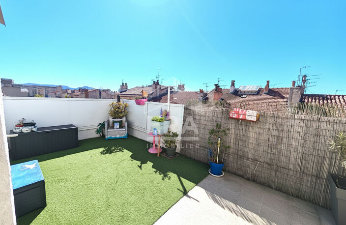 Appartement T4 + Terrasse à vendre au Camas, Marseille 05 - Réf RS1049 — photo 2