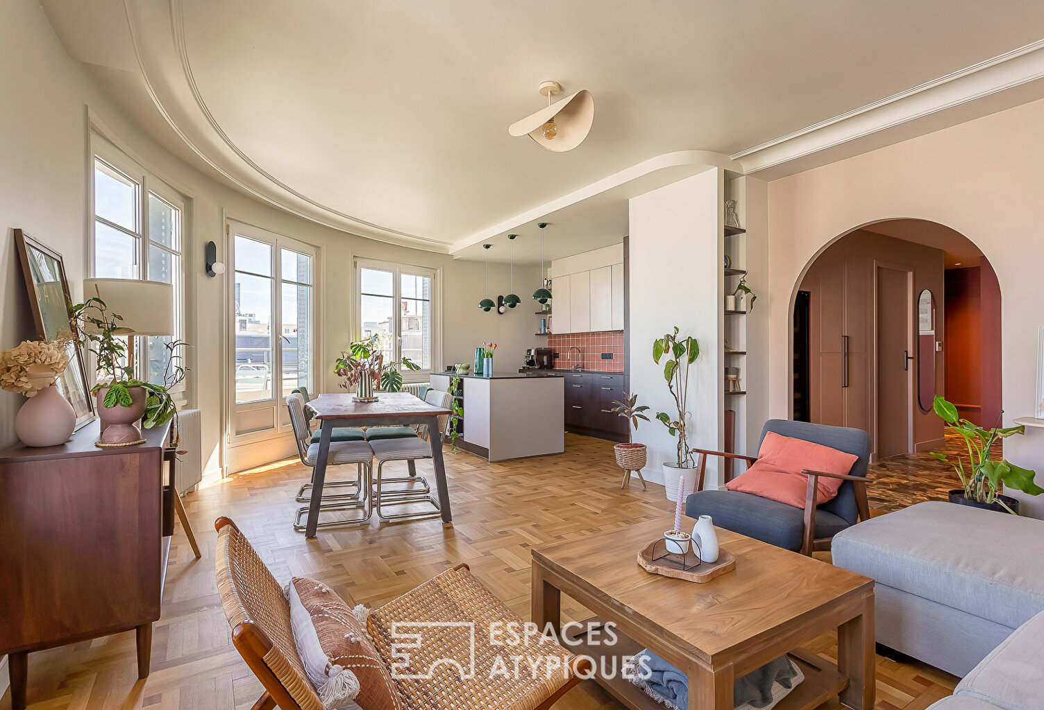 Rénovation contemporaine avec balcon quartier Préfecture — photo 1