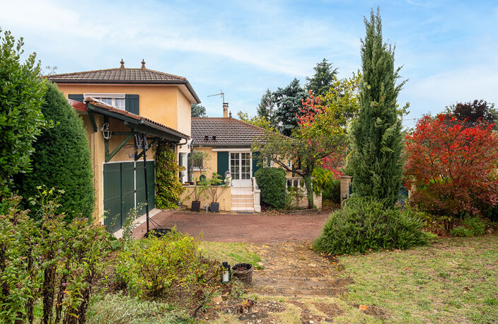 Maison rénovée avec jardin et piscine — photo 2
