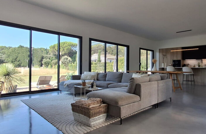 A vendre  dans bel environnement, villa contemporaine - Suze La Rousse — photo 3