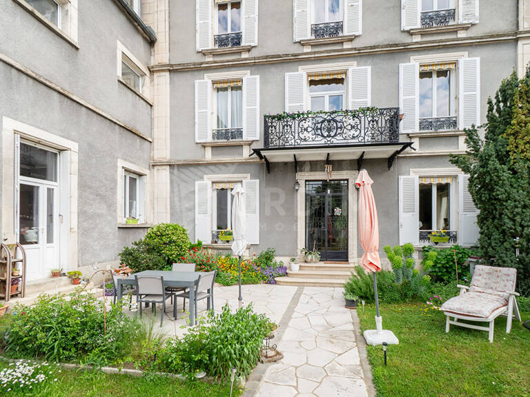Maison Tonnerre 7 pièce(s) 223.90 m2 — photo 1