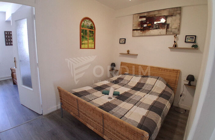 Cravant centre, maison de village meublée en duplex — photo 4
