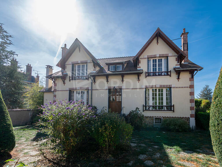 Maison de caractère au Centre ville historique de Chablis — photo 1