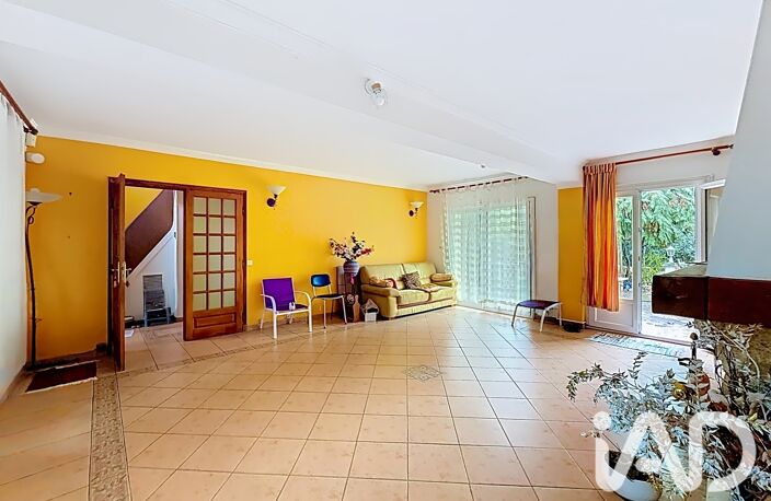 Vente Maison/villa 7 pièces — photo 2