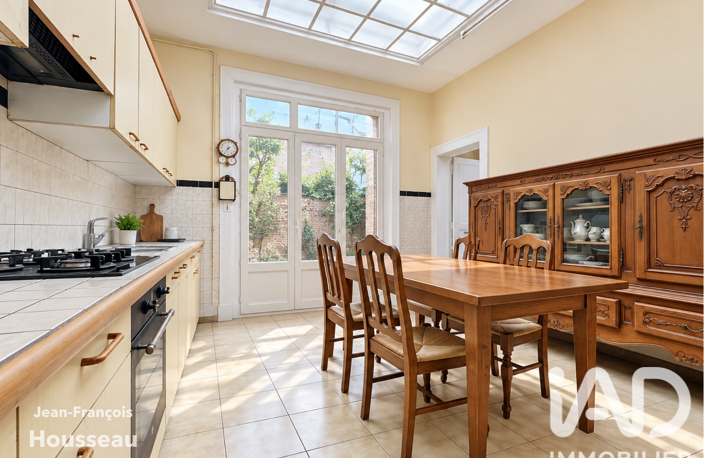 Vente Maison/villa 8 pièces — photo 2