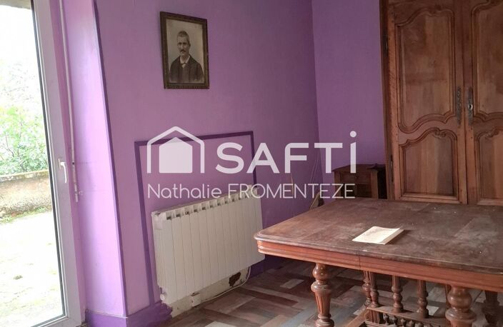 Maison en pierre avec un extérieur — photo 5