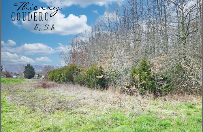 Beau terrain boisé de 5675 m². — photo 2