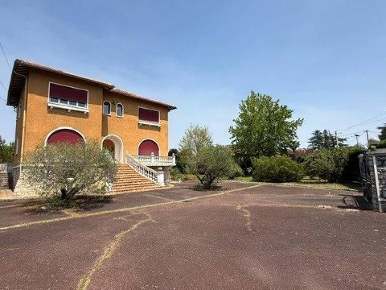 Le Passage  À quelques minutes d'Agen, découvrez une propriété aux multiples possibilités ! — photo 1