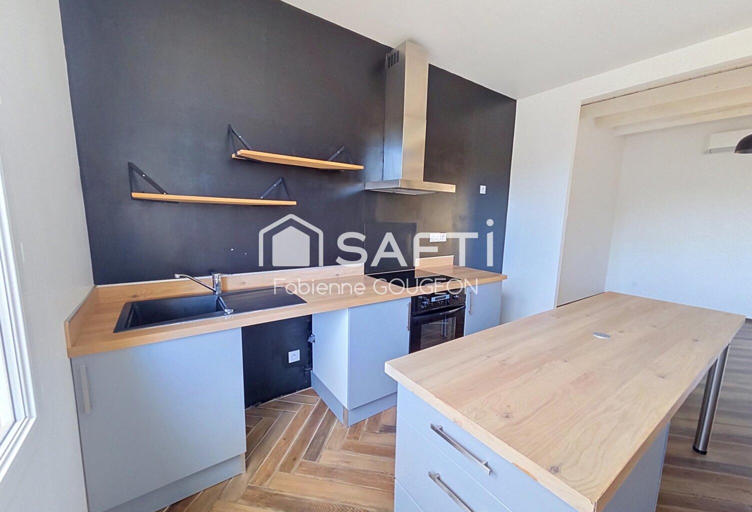 Maison de ville rénovée à l'isle d'espagnac — photo 1
